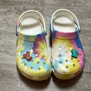 Crocs tie dye M6/W8